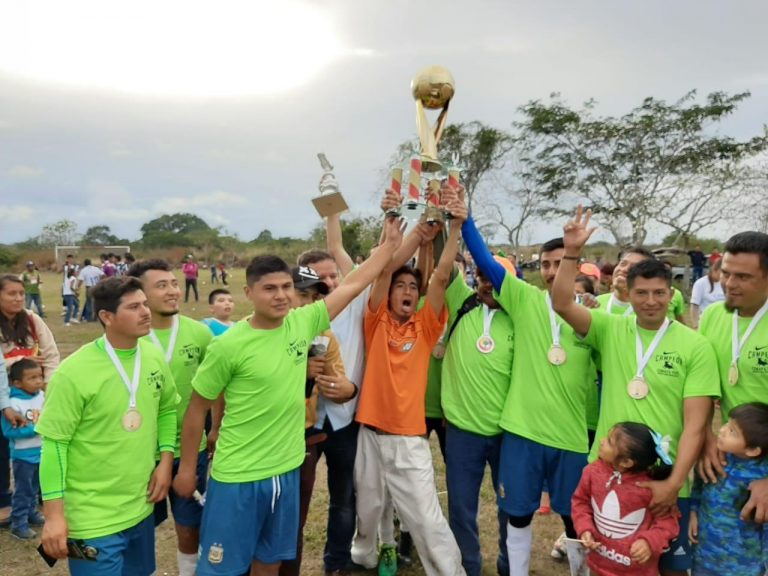 COYOL CAMPEÓN DE FÚTBOL DE LA LIGA MUNICIPAL DE COMAPA