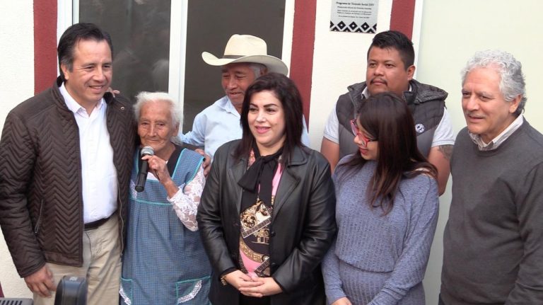 VOLUNTAD Y COMPROMISO DEL EJECUTIVO, AL ENTREGAR VIVIENDAS A FAMILIAS EN CHILTOYAC