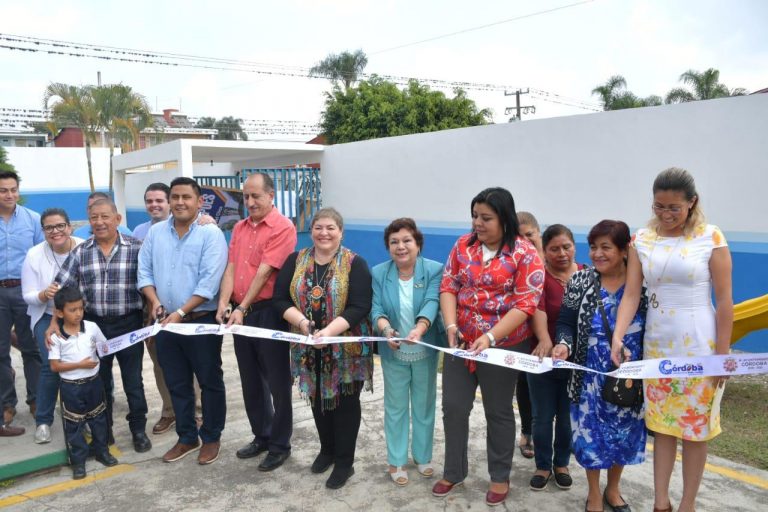 PRESIDENTA MUNICIPAL DE CÓRDOBA INAUGURA OBRAS DE INFRAESTRUCTURA EDUCATIVA