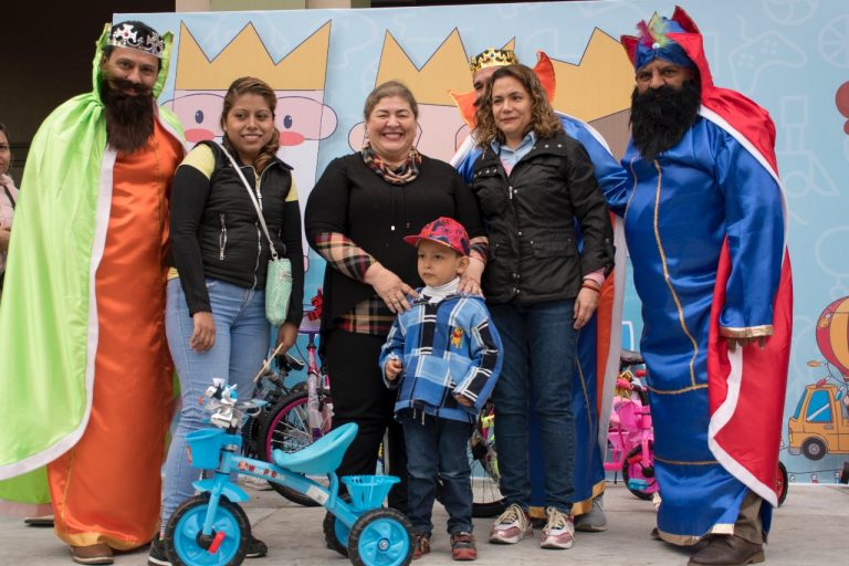 CELEBRA CÓRDOBA A LA NIÑEZ EN FESTIVAL DE DÍA DE REYES