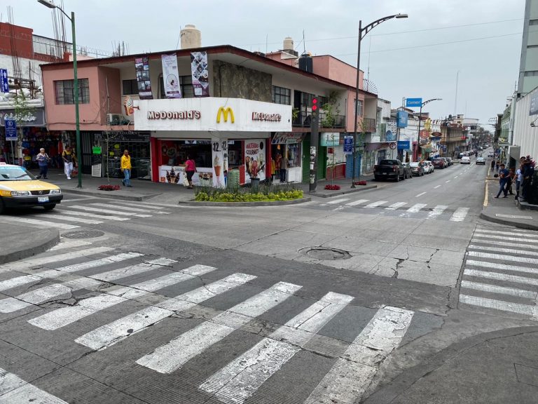 AYUNTAMIENTO DE CÓRDOBA REALIZARÁ TRABAJOS DE BACHEO EN AVENIDA 3 ESQUINAS CALLES 5 Y 7