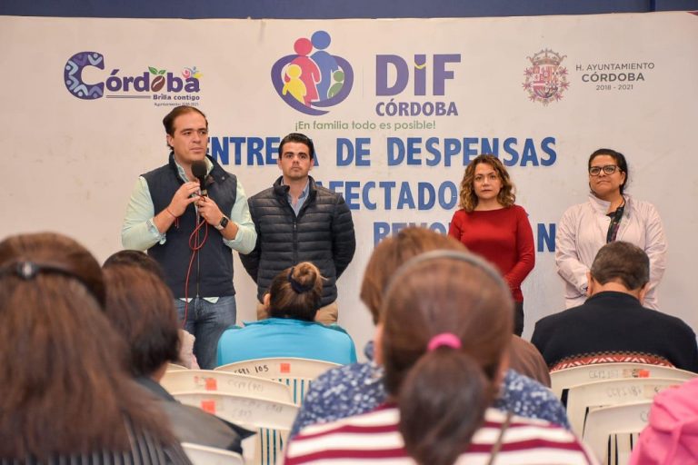 ENTREGA DE APOYOS A AFECTADOS POR INCENDIO DEL REVOLUCIÓN