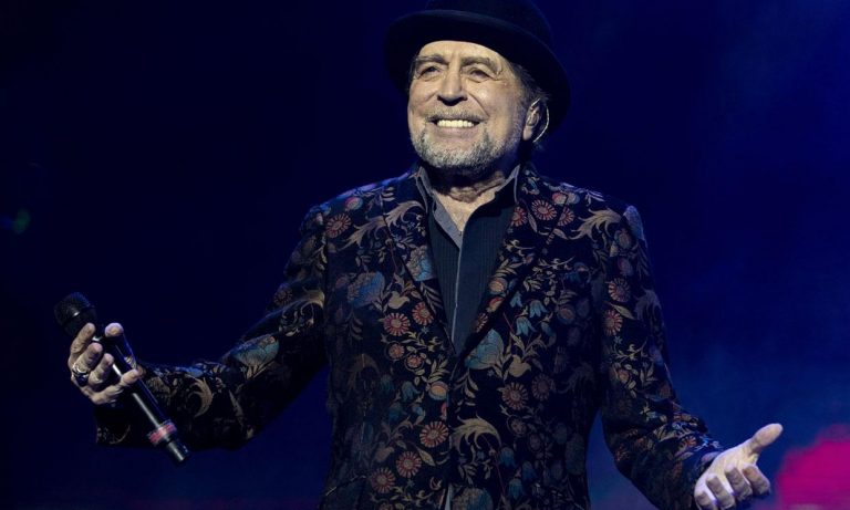 OPERAN A JOAQUÍN SABINA POR DERRAME CEREBRAL