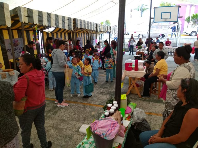 SE AFIANZA «EL MERCADITO»