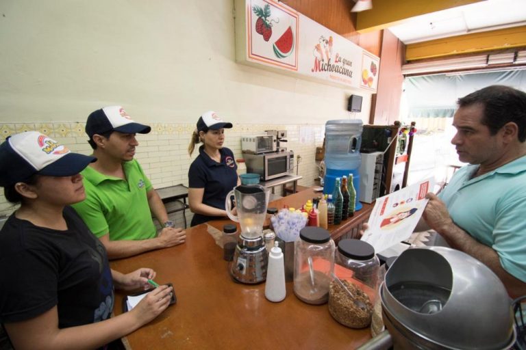 PROMUEVE AYUNTAMIENTO DE CÓRDOBA APLICACIÓN DE MEDIDAS PREVENTIVAS EN SECTOR SERVICIOS