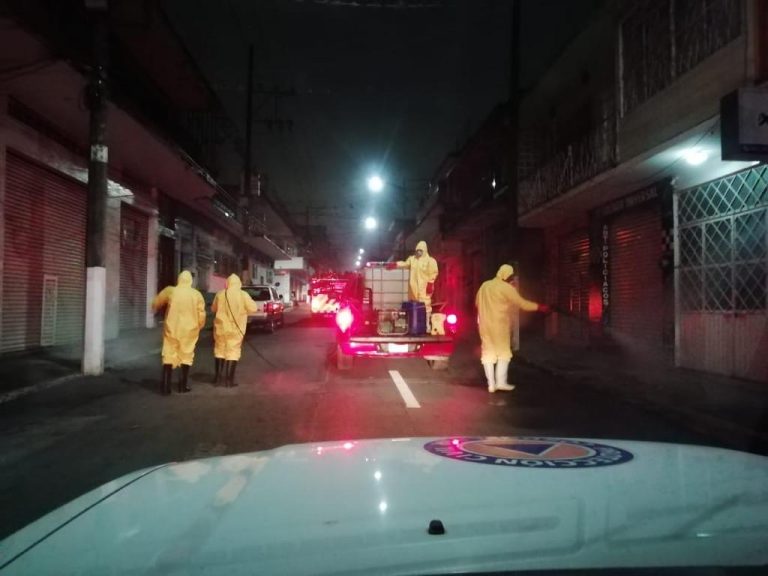 EN CÓRDOBA INICIAN TRABAJOS DE SANITIZACIÓN EN LAS CALLES DE LA CIUDAD
