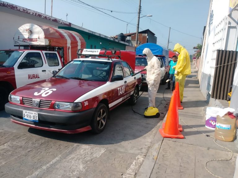 APLICAN SANITIZANTE EN TRANSPORTE PÚBLICO