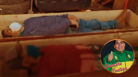 ALCALDE DE TANTARÁ DEL PERÚ SE HACE EL MUERTO EN UN ATAÚD PARA NO SER DETENIDO POR VIOLAR EL TOQUE DE QUEDA E IRSE A BEBER