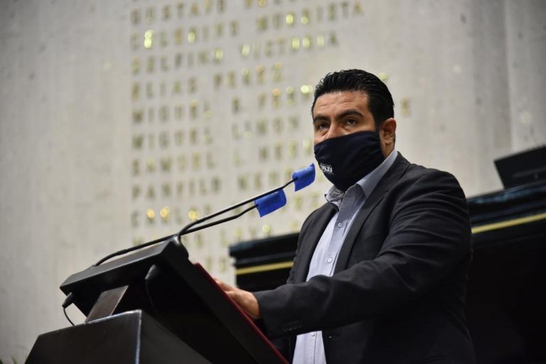 MODIFICARÍAN LA CONSTITUCIÓN PARA EVITAR EL USO DE PROGRAMAS CON FINES ELECTORALES