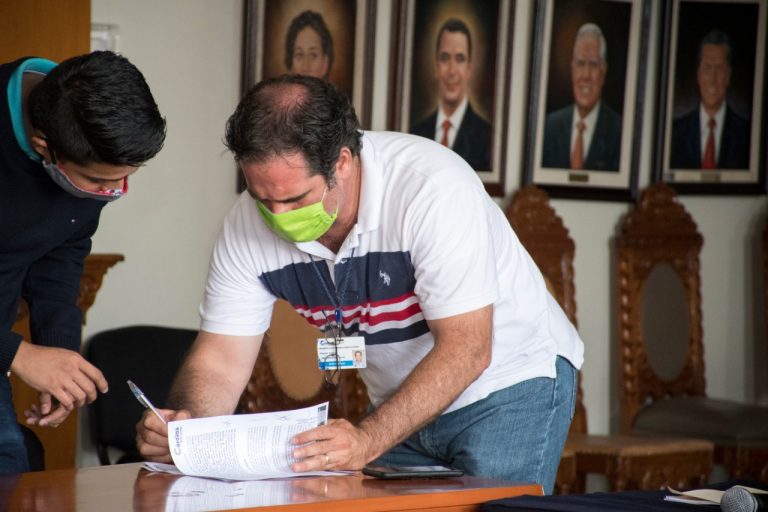 AYUNTAMIENTO DE CÓRDOBA LOGRA ACUERDOS CON PROPIETARIOS DE BARES Y CANTINAS