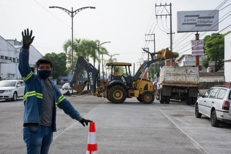 AYUNTAMIENTO DE CÓRDOBA REALIZA TRABAJOS DE MANTENIMIENTO EN BULEVARES, PARQUES Y JARDINES