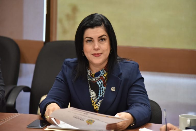 GOBIERNO DEL ESTADO DEMUESTRA SOLIDARIDAD CON LAS FINANZAS MUNICIPALES: ROSALINDA GALINDO