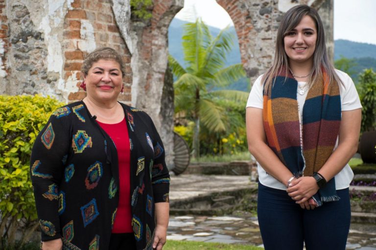 JÓVENES FACTOR DE CAMBIO DENTRO DE LA SOCIEDAD: PAULINA COZAR