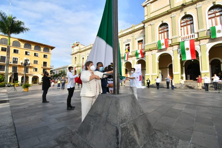NECESARIO TRABAJAR EN UNIDAD PARA CONSTRUIR UN MÉXICO MÁS INCLUYENTE: LETICIA LÓPEZ