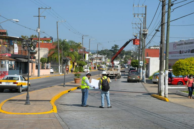 AYUNTAMIENTO DE CÓRDOBA INICIA OBRAS REHABILITACIÓN DE ALUMBRADO PÚBLICO Y VIALIDADES