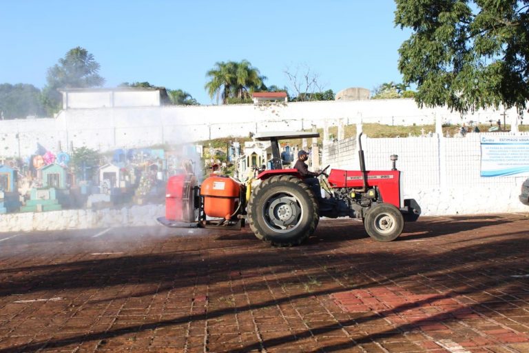 DAN MANTENIMIENTO A PANTEONES MUNICIPALES DE CÓRDOBA, REITERAN RESTRICCIÓN DE ACCESO