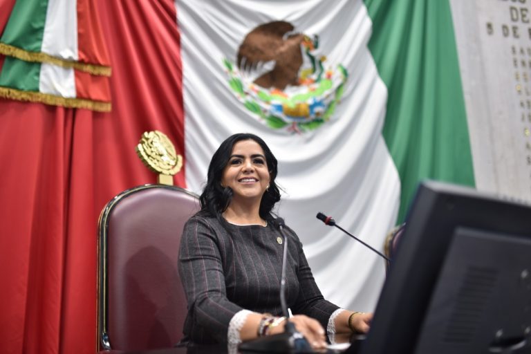 DIPUTADA LINARES CAPITANACHI, PRESIDENTA DE LA MESA DIRECTIVA DE LA LXV LEGISLATURA