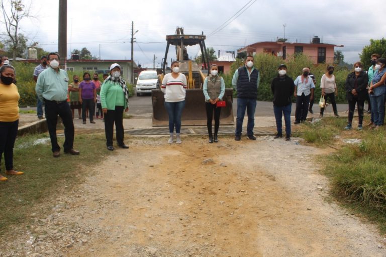 EN HUATUSCO, LA CALLE UNIÓN DE LA CENTENARIO, TAMBIÉN SERÁ PAVIMENTADA