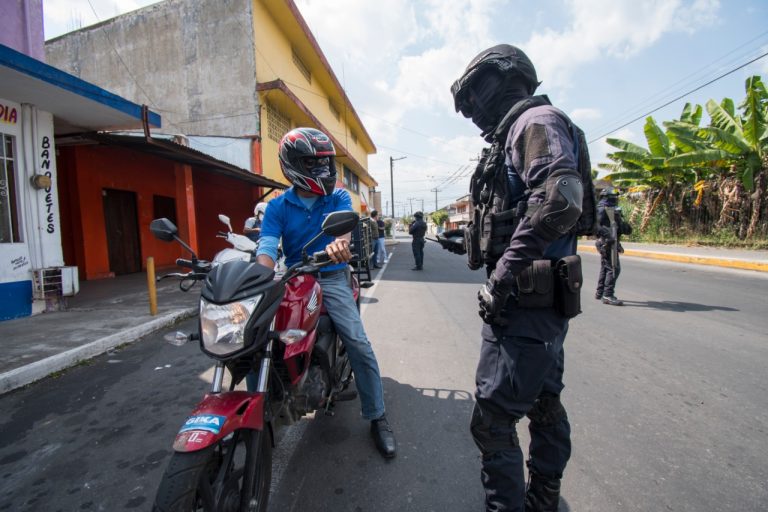 A FAVOR DE LA SEGURIDAD IMPLEMENTAN OPERATIVO DE REVISIÓN DE MOTOCICLETAS EN CÓRDOBA