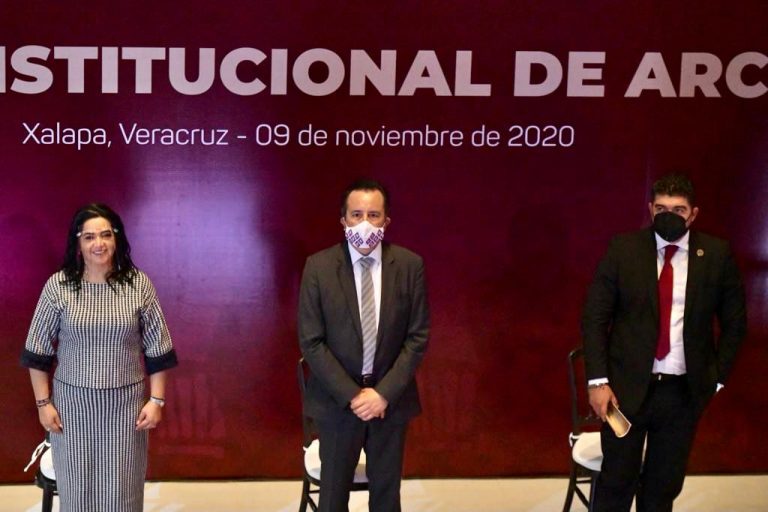 ASISTE DIPUTADA LINARES CAPITANACHI A PRESENTACIÓN DEL SISTEMA INSTITUCIONAL DE ARCHIVOS DE LA SEV