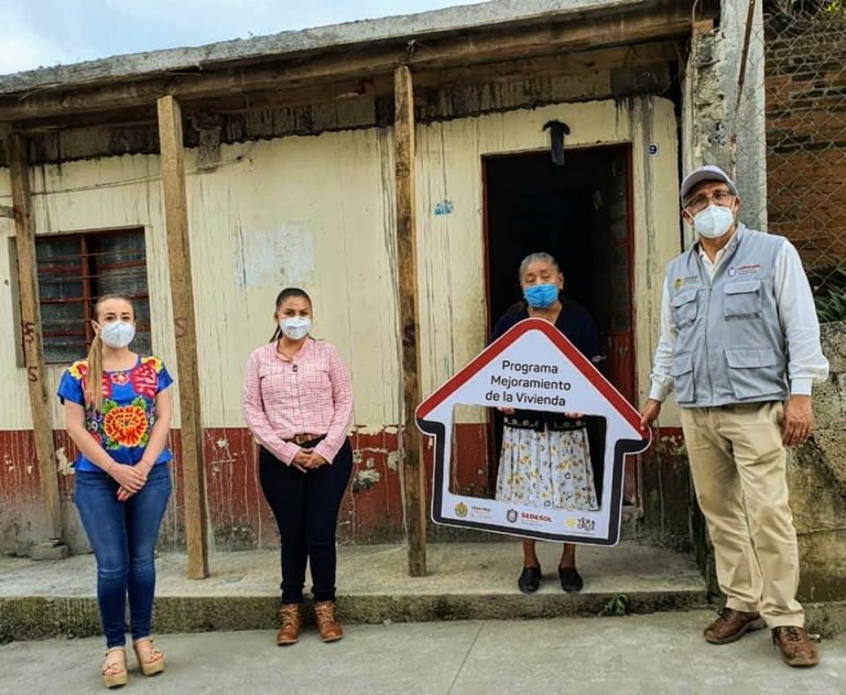 GESTIONA NORA LAGUNES BENEFICIOS PARA FAMILIAS DEL DISTRITO DE HUATUSCO