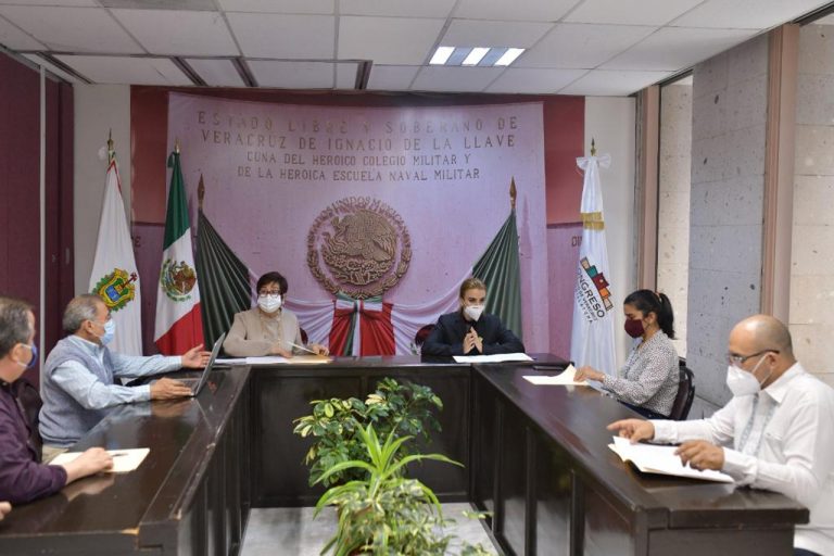SUSCRIBE DICTÁMENES COMISIÓN DE SALUD