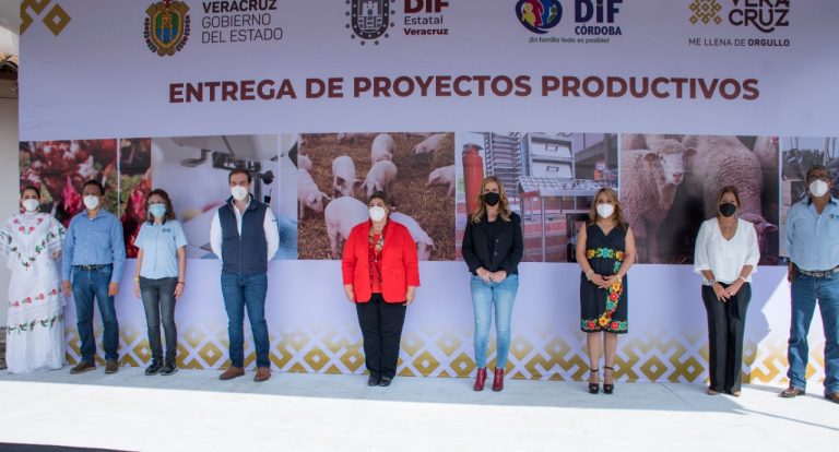 RECIBEN FAMILIAS DE CÓRDOBA PROYECTOS PRODUCTIVOS, SON OPORTUNIDADES PARA CAMBIAR VIDAS: LETICIA LÓPEZ LANDERO