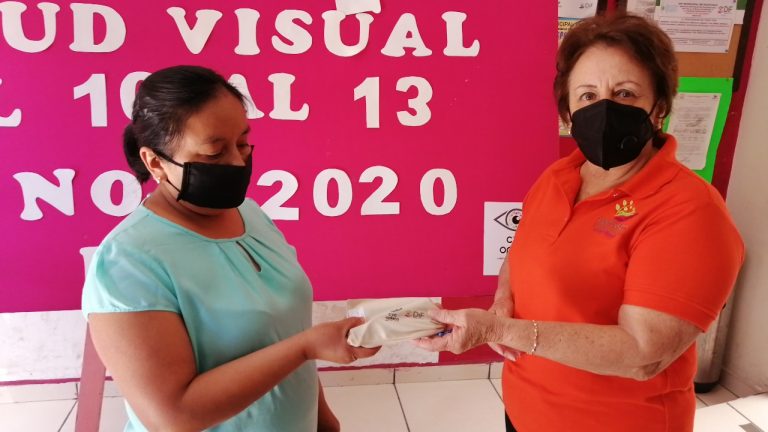 TODO UN ÉXITO RESULTÓ LA JORNADA DE SALUD VISUAL EN EL DIF HUATUSCO: SEDAS CASTRO