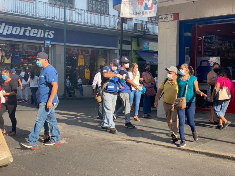 EXHORTA AYUNTAMIENTO DE CÓRDOBA A RESPETAR MEDIDAS SANITARIAS EN ESTABLECIMIENTOS COMERCIALES