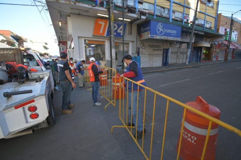 RESTRINGEN MOVILIDAD EN ZONA DE MERCADO POR COVID-19, INTENSIFICAN MEDIDAS SANITARIAS EN CÓRDOBA