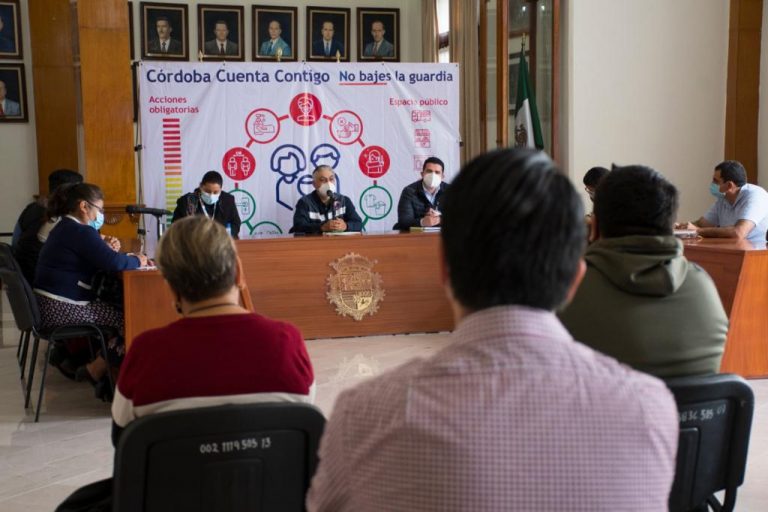 ASOCIACIONES RELIGIOSAS Y AYUNTAMIENTO DE CÓRDOBA ACUERDAN EVITAR AGLOMERACIONES
