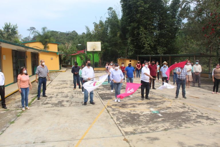 VARIAS ESCUELAS DE LOCALIDADES DE HUATUSCO, TENDRÁN TECHADO