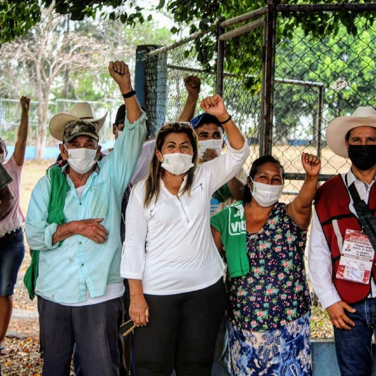 CON PASOS FIRMES ANGÈLICA PEÑA MARTÍNEZ RECORRE EL DISTRITO DE HUATUSCO RUMBO AL TRIUNFO