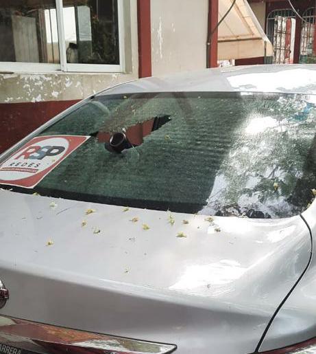 ATACAN AUTO DE CANDIDATA DE RSP EN ACAYUCAN