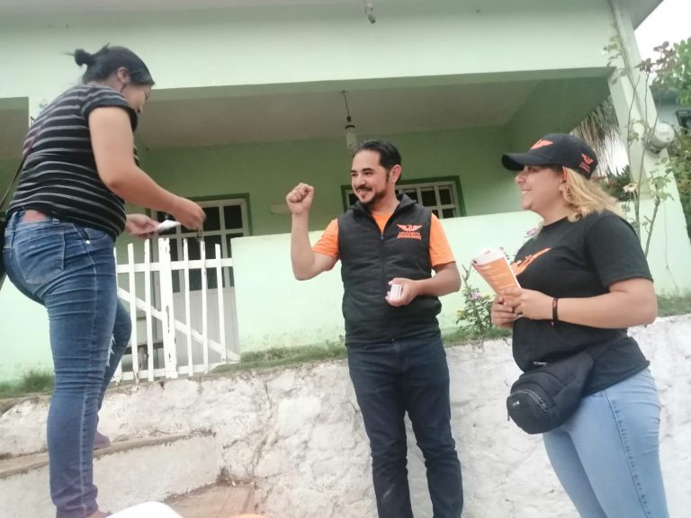 FERRER GALVÁN ILUMINA DE NARANJA A TOTUTLA, TLACOTEPEC Y TENAMPA