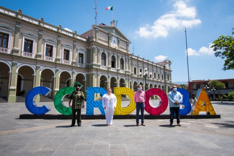 INAUGURAN EN CÓRDOBA EXPOSICIÓN FOTOGRÁFICA ESTOS SOMOS: ROSTROS Y PAISAJES DE VERACRUZ