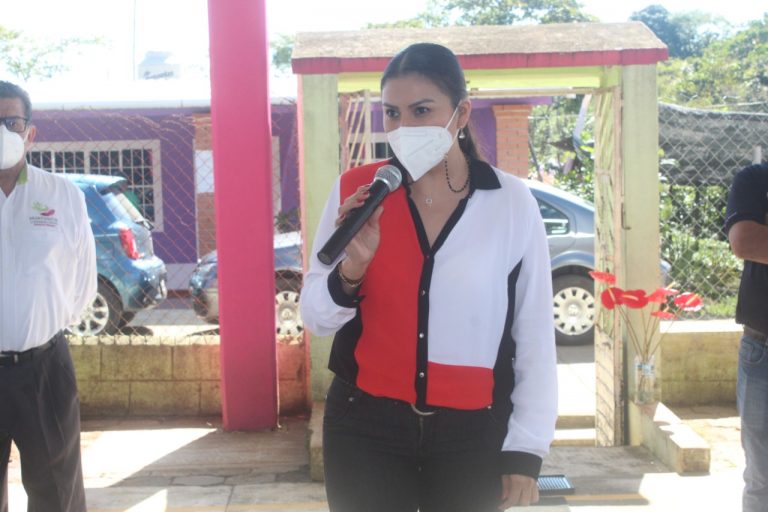 GRAN BENEFICIO A LA ESCUELA PRIMARIA JUAN ALDAMA CON CONSTRUCCIÓN DE TECHADO