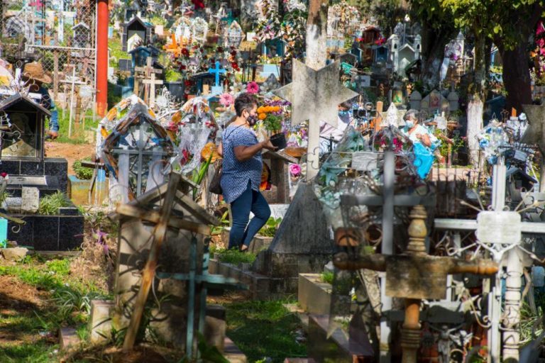 PREPARAN AUTORIDADES MUNICIPALES DE CÓRDOBA OPERATIVO POR DÍA DE MUERTOS Y TODOS SANTOS