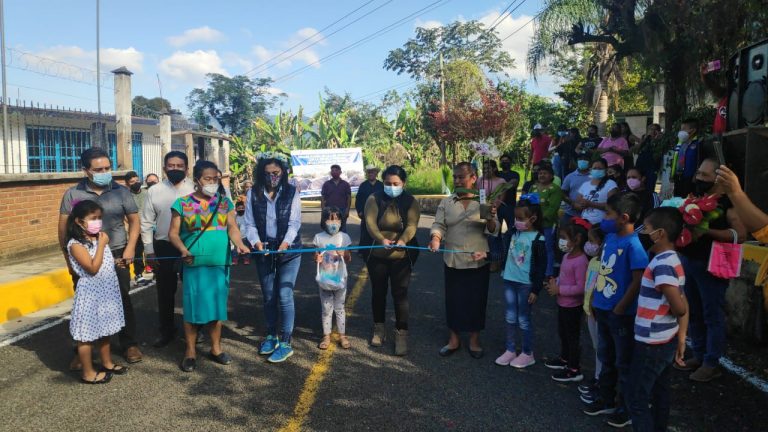 REHABILITAN CALLES EN NEVERIA
