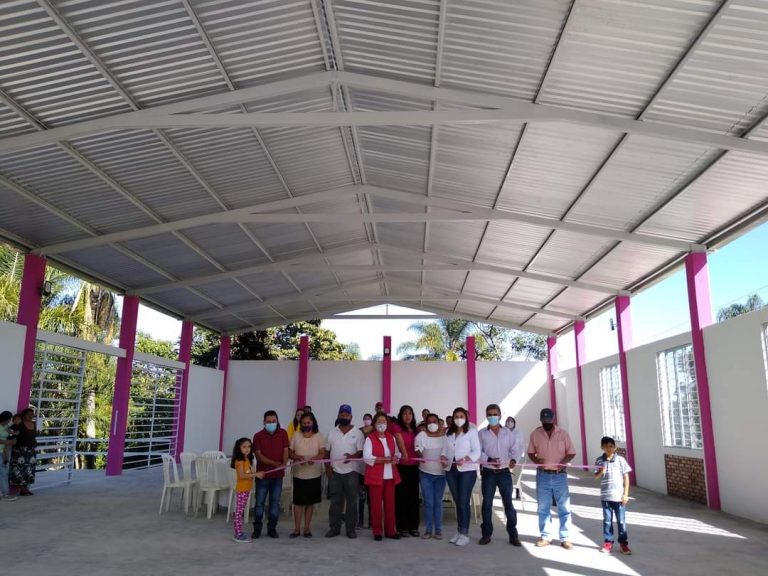 INAUGURAN SALÓN SOCIAL EN LA LOCALIDAD DE TLAVICTEPAN