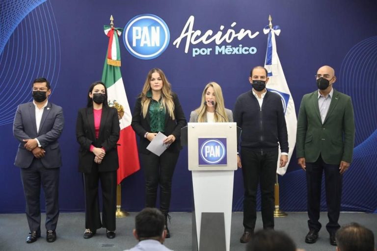 «HAN QUERIDO MENOSPRECIARME POR SER MUJER, ESPOSA Y MADRE»: PATY LOBEIRA