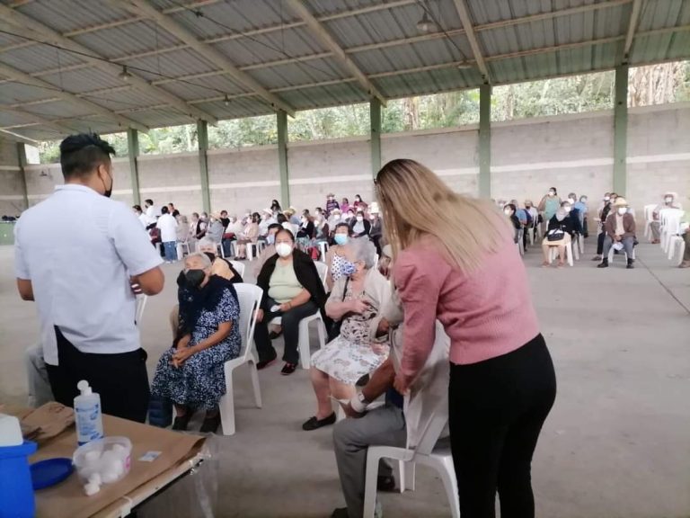 INICIA JORNADA DE VACUNACIÓN COVID-19 EN EL MUNICIPIO DE COMAPA
