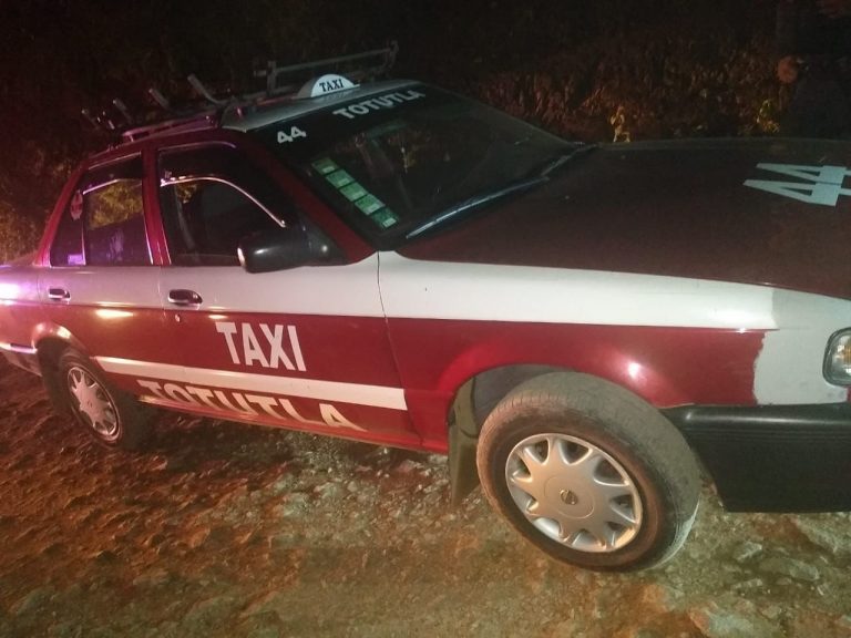 POLICÍA DE TOTUTLA RECUPERA VEHÍCULO ROBADO