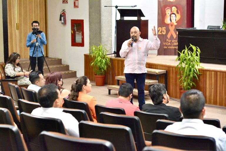 EN EL DÍA NARANJA, CEIGDH REALIZA CONFERENCIA SOBRE PREVENCIÓN DE VIOLENCIA