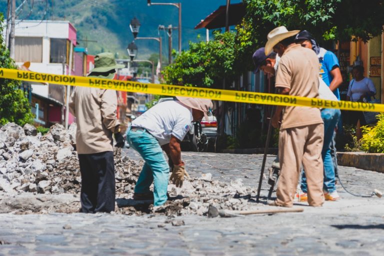 REPARAN CALLES DE COSCOMATEPEC