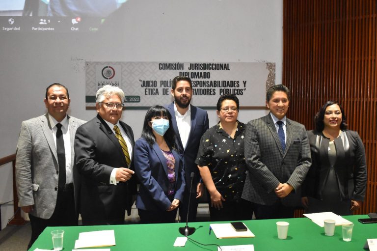 EL SERVIDOR PÚBLICO DEBE APEGARSE AL PRINCIPIO DE HONESTIDAD Y SER RESPETUOSO DE LA LEY: PÉREZ BERNABE