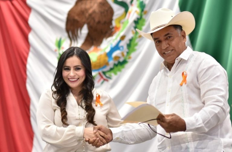 LLAMA DIPUTADO A FOMENTAR EL SON JAROCHO Y LA VENTA DE ARTESANÍAS