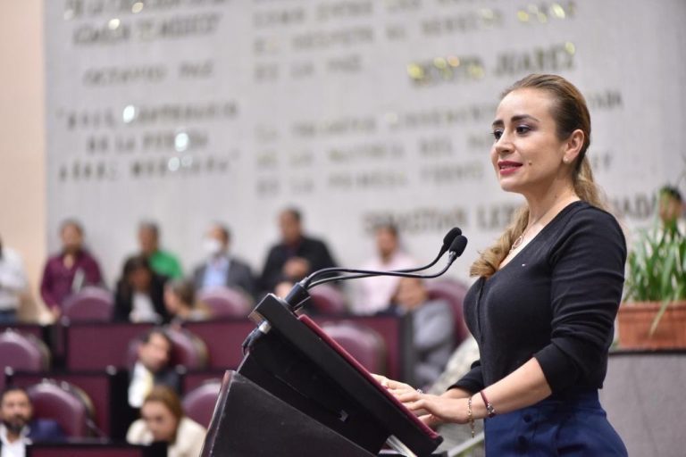 LOGRA NORA LAGUNES QUE VERACRUZ DECRETE UN DÍA DE LAS Y LOS HÉROES DE LA SALUD