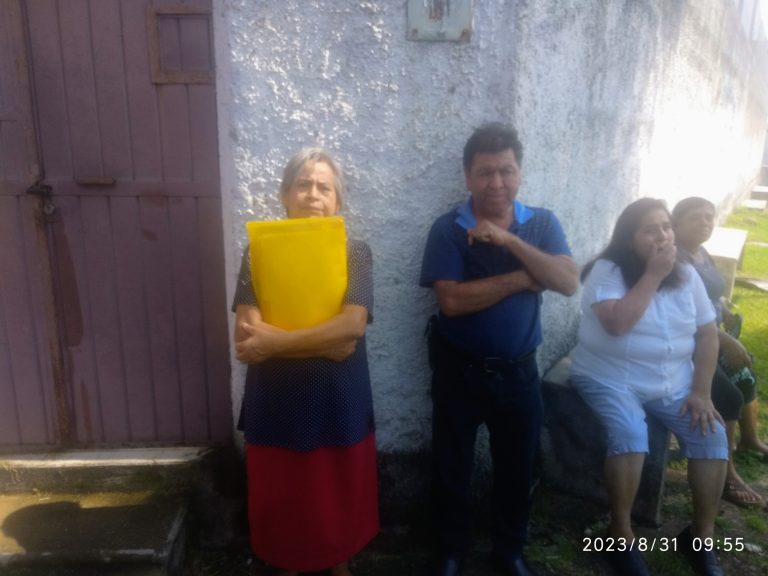 UN PEQUEÑO GRUPO DE COLONOS DE LA 2 DE NOVIEMBRE Y AYUNTAMIENTO DE HUATUSCO, SE CONTRADICEN AL PROCLAMARSE POSESIONARIOS DE ÁREAS VERDES