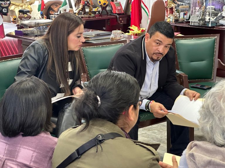 ATIENDE DIPUTADO GÓMEZ CAZARÍN A COLECTIVO DE BÚSQUEDA